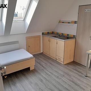 Pronájem bytu 1+kk a garsoniéry 13 m² Znojmo Oblekovice, Oblekovická