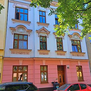 Pronájem bytu 1+1 32 m² Brno Husovice, náměstí Republiky