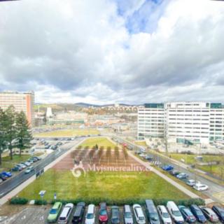 Pronájem kanceláře 110 m² Zlín, náměstí Práce