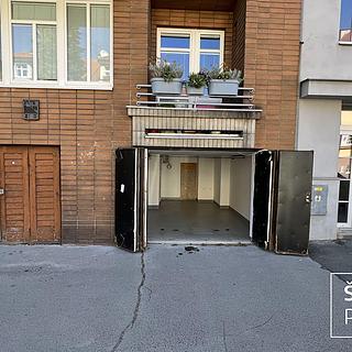Pronájem garáže 14 m² Poděbrady III, Hakenova