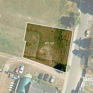 Prodej stavební parcely 671 m² Labské Chrčice