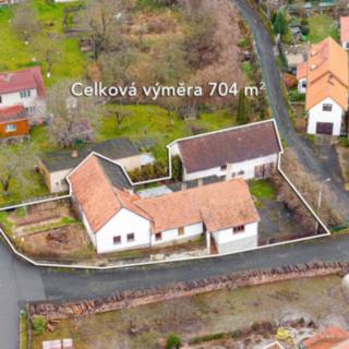 Prodej rodinného domu 372 m² Buš