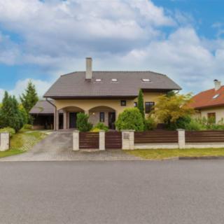 Prodej rodinného domu, 160m²