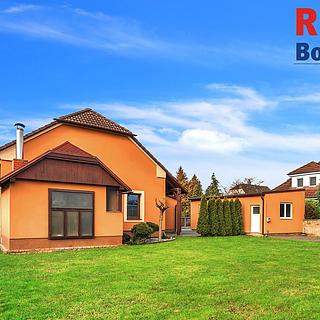 Prodej rodinného domu 210 m&sup2; Dobrovice
