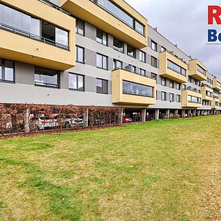 Pronájem bytu 1+kk a garsoniéry 33 m² Praha Letňany, Pavla Beneše