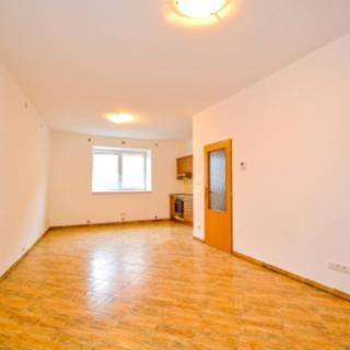 Pronájem bytu 1+kk a garsoniéry 40 m² Český Brod, Prokopa Velikého