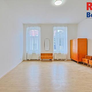 Pronájem bytu 3+1 119 m² Český Brod, Masarykova