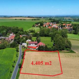 Prodej stavební parcely 4 405 m² Bečváry Horní Jelčany
