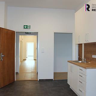 Pronájem kanceláře 133 m&sup2; Karlovy Vary