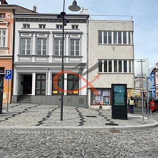 Pronájem obchodu 90 m² Valašské Meziříčí, Náměstí