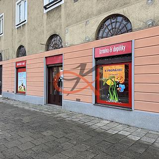 Pronájem obchodu 84 m² Rožnov pod Radhoštěm, Náměstí Míru