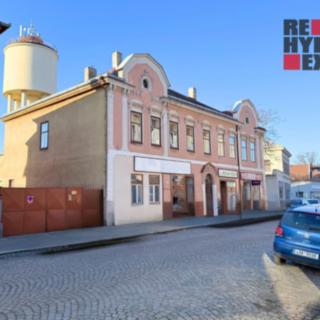 Prodej činžovního domu 980 m² Pečky