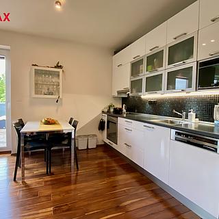 Prodej bytu 3+kk 80 m² Mukařov