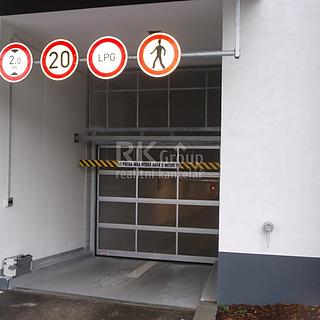 Pronájem parkovacího místa 14 m² Praha Malešice, Počernická