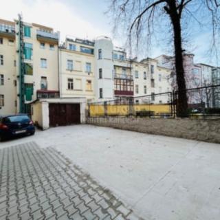 Pronájem parkovacího místa 17 m² Praha Vinohrady, Uruguayská