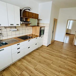 Pronájem bytu 2+1 68 m² Mariánské Lázně, Hlavní třída