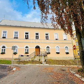 Pronájem bytu 3+1 100 m² Mariánské Lázně, Lesní