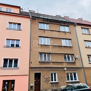 Prodej bytu 3+1 74 m² Cheb, Valdštejnova