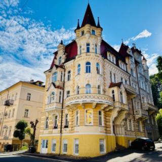 Pronájem bytu 2+1 61 m² Mariánské Lázně, Ruská