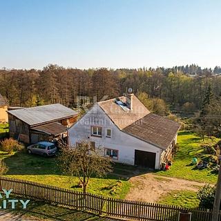 Prodej rodinného domu 220 m² Valy, Zelená