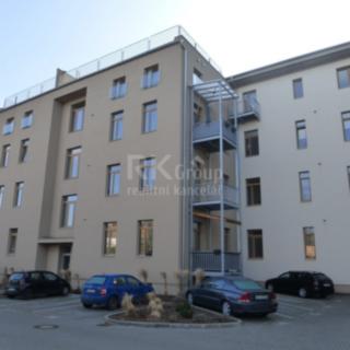 Pronájem bytu 2+kk 45 m² Slaný