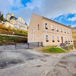 Pronájem bytu 3+1 90 m² Mariánské Lázně