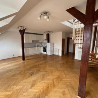 Pronájem bytu 2+kk 100 m² Praha Nusle, Táborská