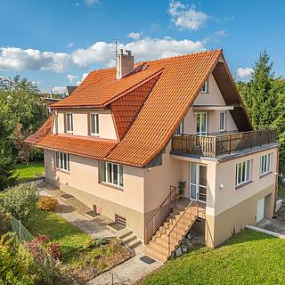 Prodej rodinného domu 270 m² Statenice Černý Vůl