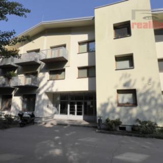 Pronájem bytu 1+kk a garsoniéry 22 m² Brno Bystrc, Rakovecká