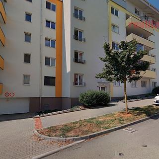 Pronájem parkovacího místa 12 m&sup2; Brno