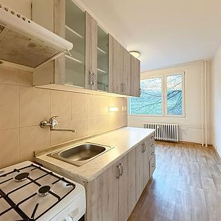 Pronájem bytu 2+1 62 m² Chomutov, 17. listopadu
