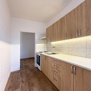 Pronájem bytu 3+1 65 m² Chomutov, Jirkovská
