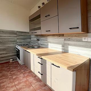 Pronájem bytu 2+1 51 m&sup2; Chomutov