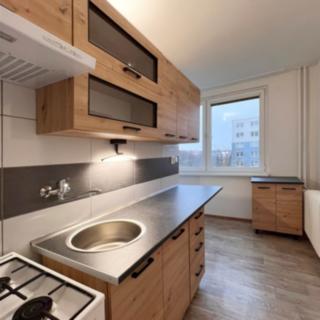 Pronájem bytu 3+1 67 m² Klášterec nad Ohří, Školní