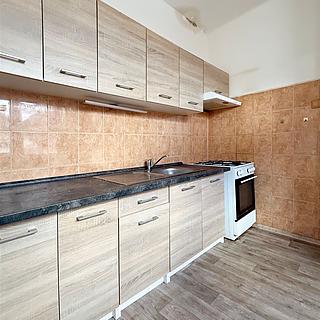 Pronájem bytu 2+1 56 m² Klášterec nad Ohří