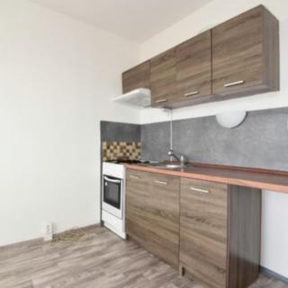 Pronájem bytu 1+1 35 m² Klášterec nad Ohří