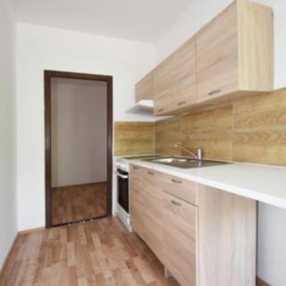 Pronájem bytu 1+1 40 m² Jirkov