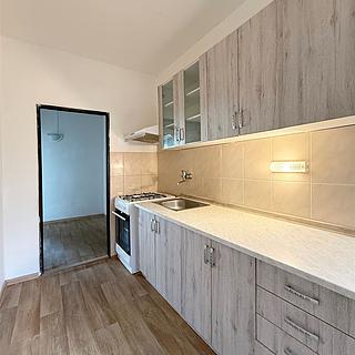 Pronájem bytu 2+1 62 m² Chomutov, 17. listopadu