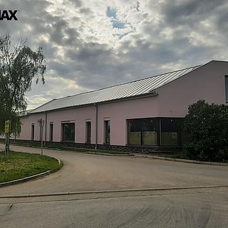 Pronájem obchodu 444 m² Měnín