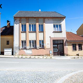 Prodej činžovního domu 196 m² Černovice, Mariánské náměstí