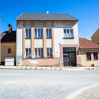 Prodej činžovního domu 196 m² Černovice, Mariánské náměstí