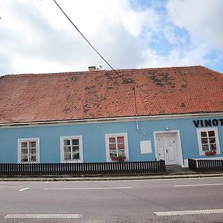 Prodej rodinného domu 790 m² Znojmo Kasárna