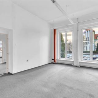 Pronájem kanceláře 104 m² Hradec Králové, Střelecká