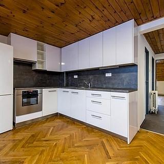 Pronájem bytu 3+kk 78 m&sup2; Hradec Králové