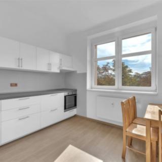 Pronájem bytu 1+1 37 m² Hradec Králové, Gočárova třída