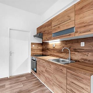 Pronájem bytu 2+kk 56 m&sup2; Hradec Králové