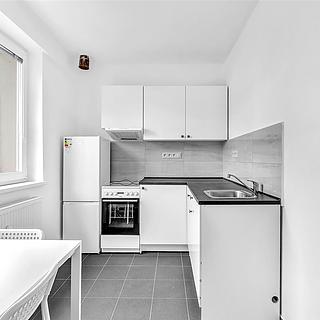 Pronájem bytu 2+1 54 m² Hořice, Riegrova