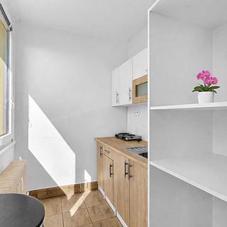 Pronájem bytu 1+kk a garsoniéry 27 m² Dvůr Králové nad Labem, Macharova