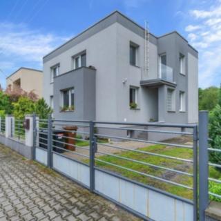 Pronájem bytu 3+1 71 m² Pardubice Rosice, Kavanova