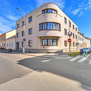 Pronájem bytu 2+1 71 m&sup2; Hradec Králové